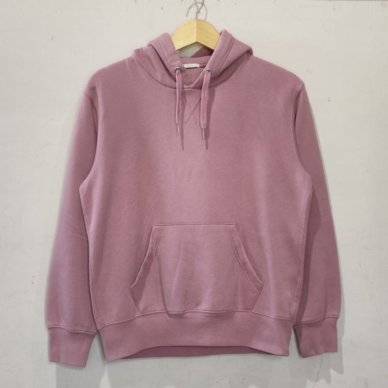 jaket Sweater Hoodie GU Second