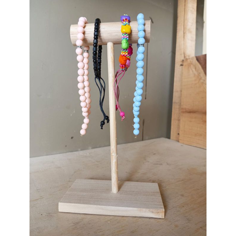 display gelang/kalung/aksesoris perhiasan display kayu mungil