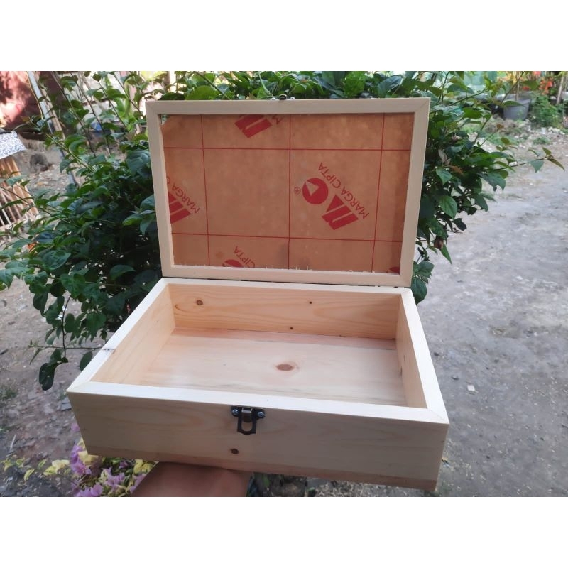 kotak kayu 25 x 30 x 8