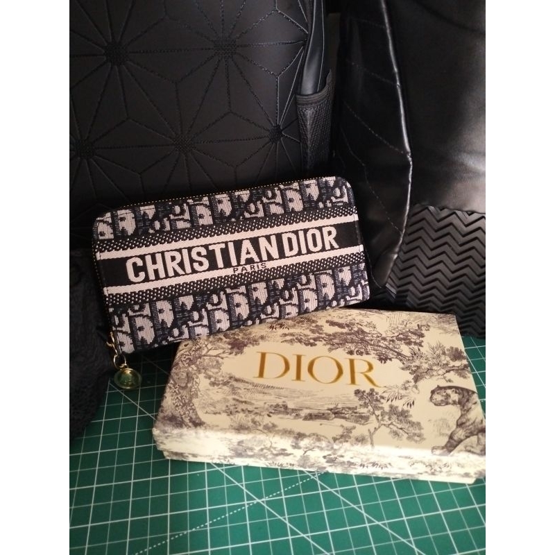 dompet Dior box