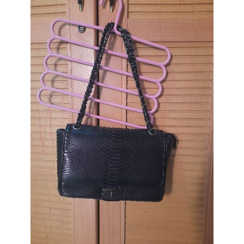 preloved tas local.id size medium