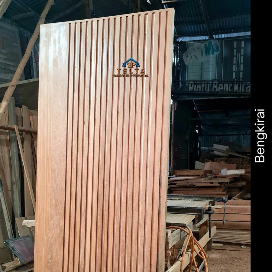 PINTU PTS506 KAYU BENGKIRAI, MERANTI & ULIN KAYU KALIMANTAN KAYU SOLID PERHUTANI GRADE A SUPER