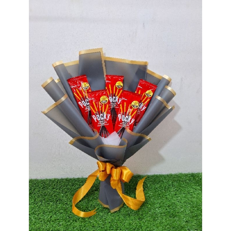 

buket snack pocky merah