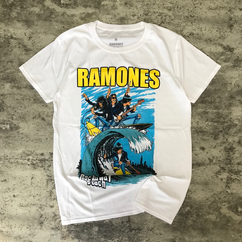 Kaos Band Ramones Official Merchandise ‘Rockway Beach’