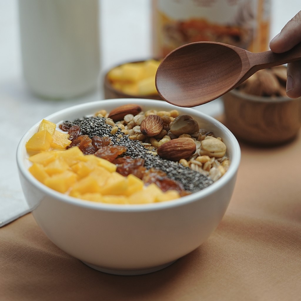 

QH Timur Tengah Grainnola Mango Yogurt 500 Gr Granola Cemilan Sehat