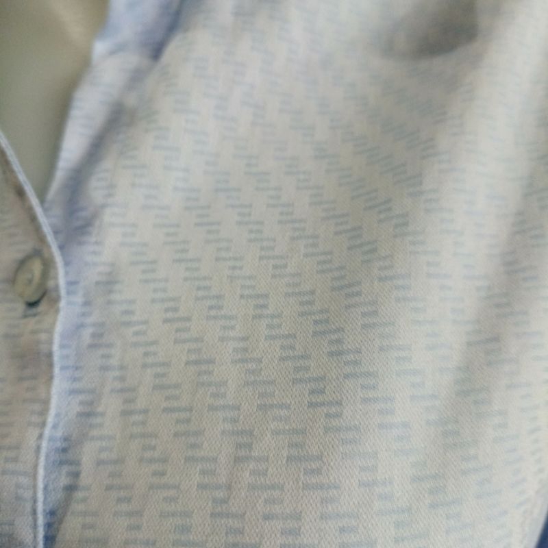 kemejaValino preloved