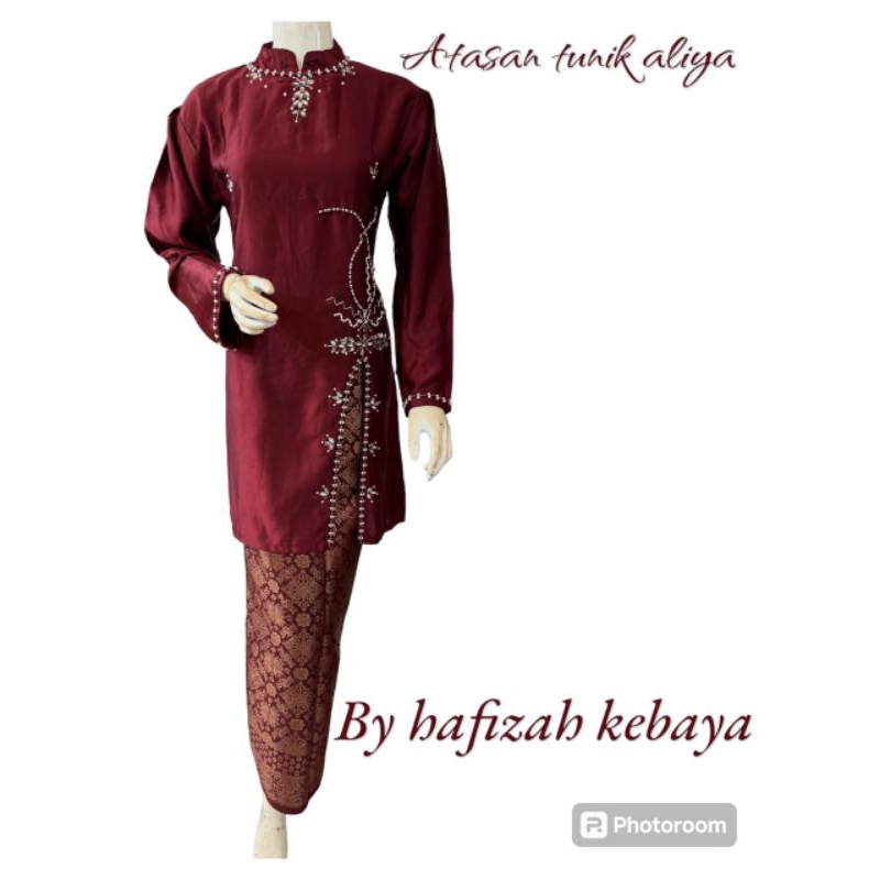 Setelan Kebaya Tunik  kurung Melayu /Kebaya kurung Melayu Modern