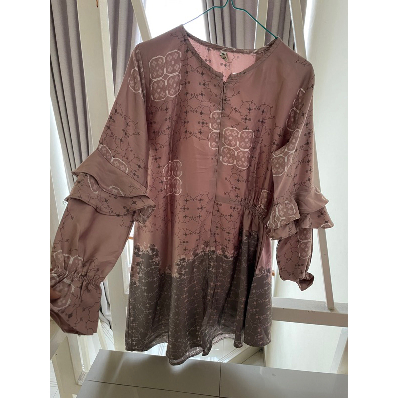 preloved blouse vanilla hijab