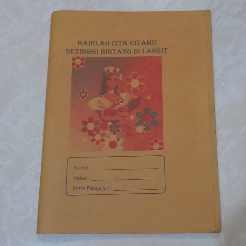 

SAMPUL BUKU COKLAT KWARTO GAMBAR BARBIE 20 LEMBAR