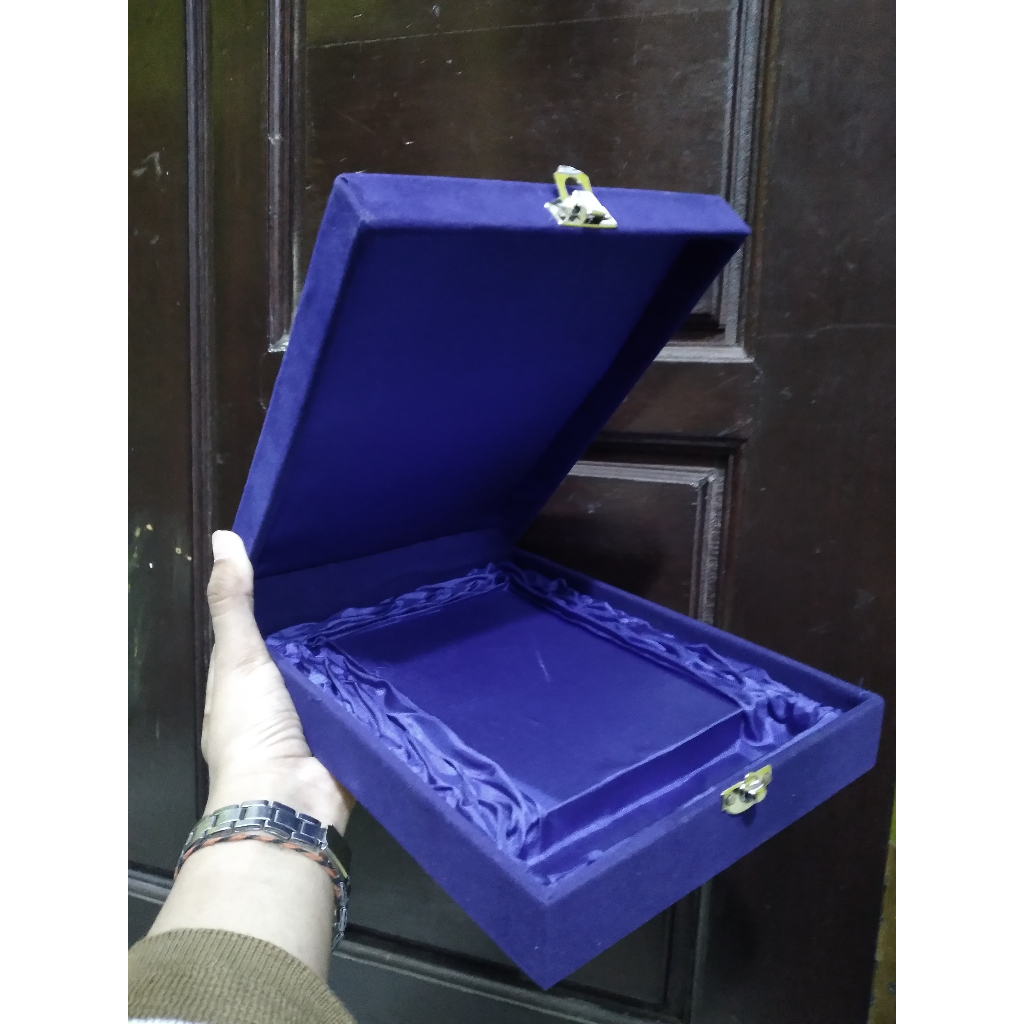 

Box vandel/box hadiah/box aesthetic/box kado