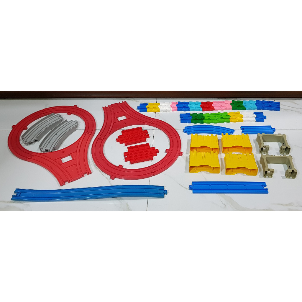 Takara Tomy track  kereta