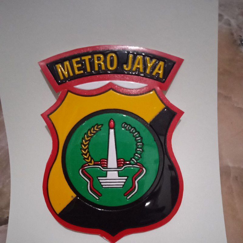 

Stiker embos logo Metro Jaya