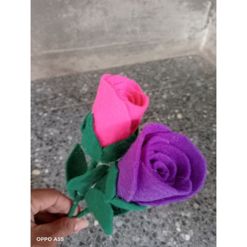 bunga mawar dari kain flanel isi 2 tangkai bunga