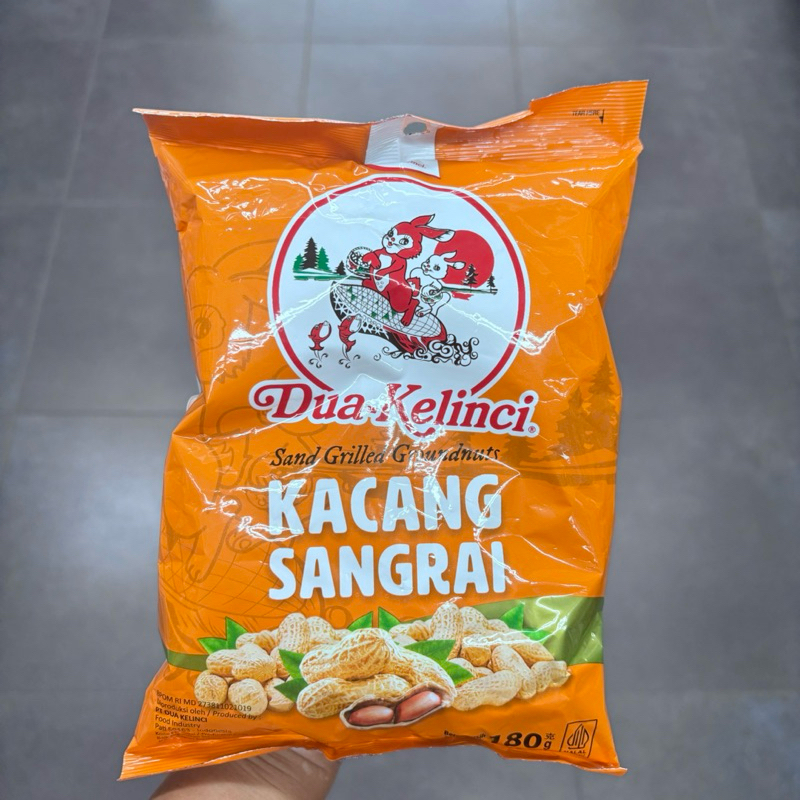 

DUA KELINCI Kacang Kulit Sangrai (180gr)