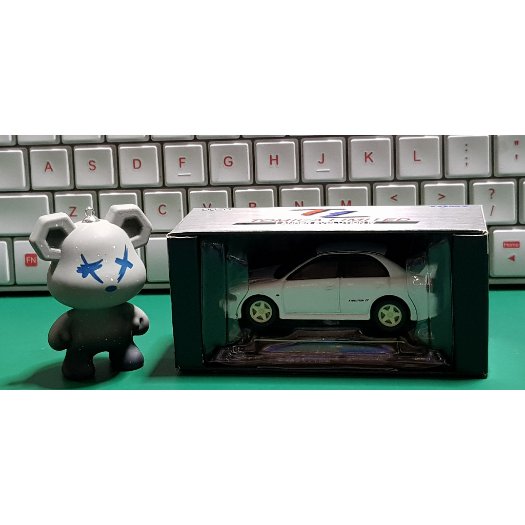 Tomica Limited lancer evolution IV tomica 26 evo 4 putih