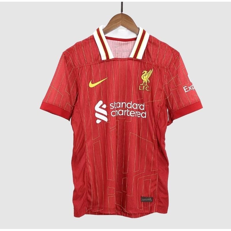 jersey bola pi liverpool home player issue