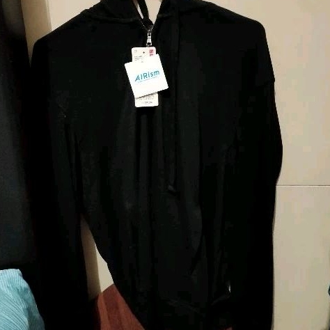 Jaket Hoodie Uniqlo Airism