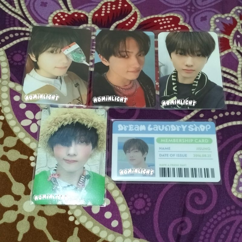 PHOTOCARD JISUNG TRADING CARD PINK CHRISTMAS DREAMIN EMBLEM BADGE AGIT ISTJ ID LAUNDRY OFFICIAL