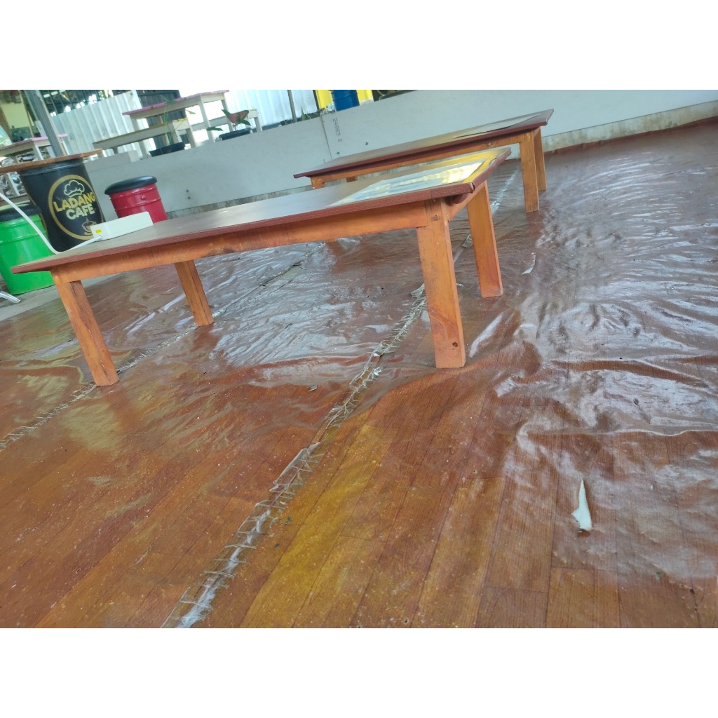 Dijual Meja Kayu Lesehan Cafe Bekas Buatan Jepara