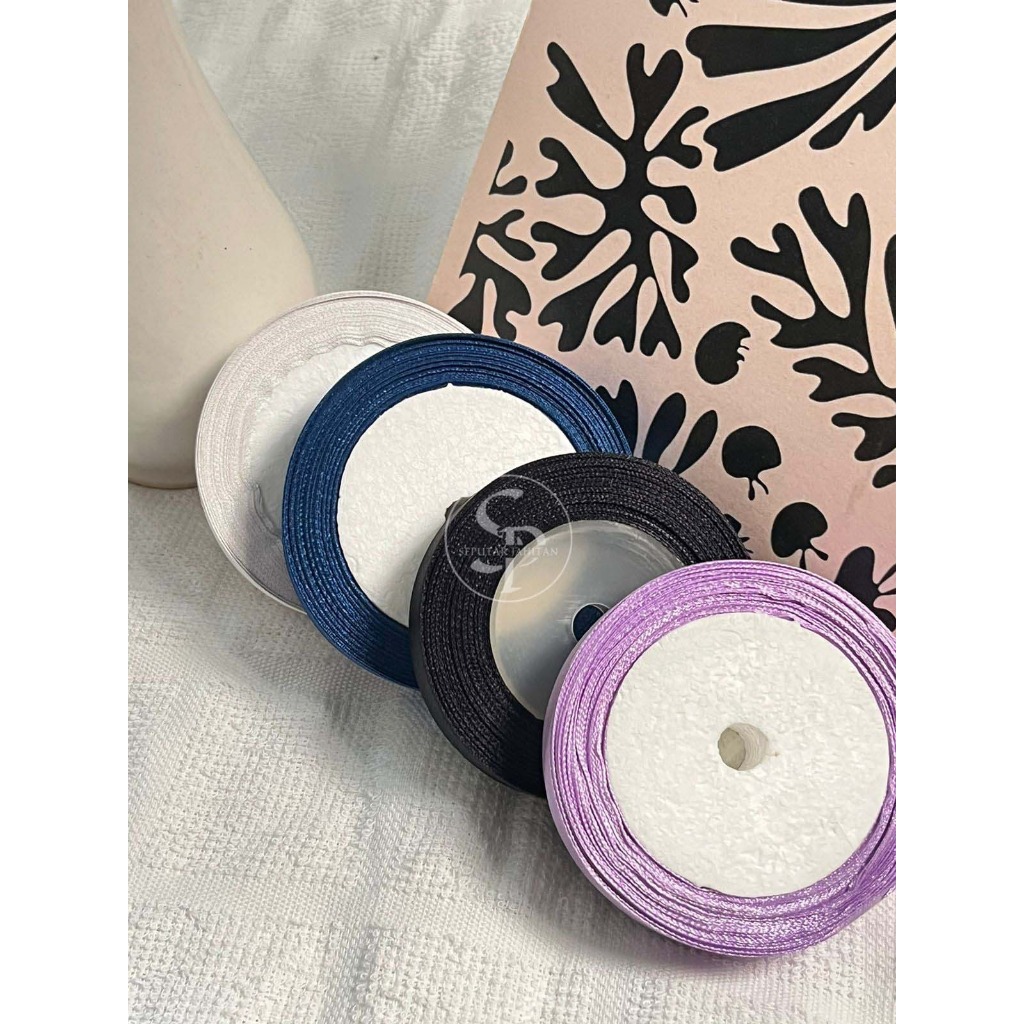 

PITA SATIN 2 CM 3/4 INCH PER ROLL 20 YARD BERBAGAI WARNA