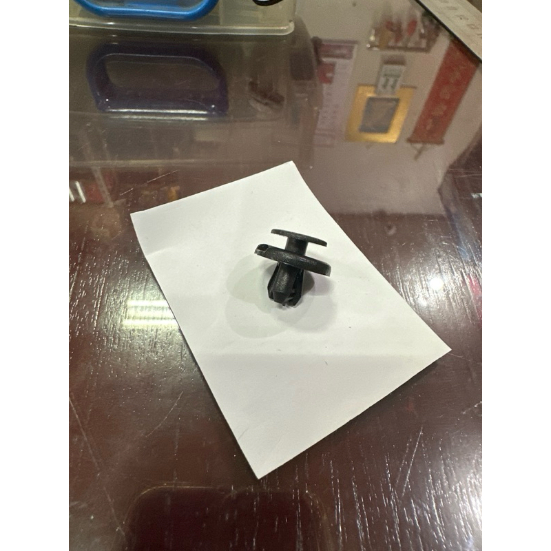 Klip Kancing Escudo / Vitara