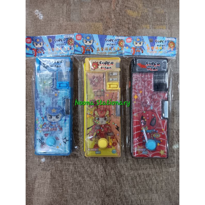

Tempat Pensil Magnet Labirin Bubble Super Hero Edition