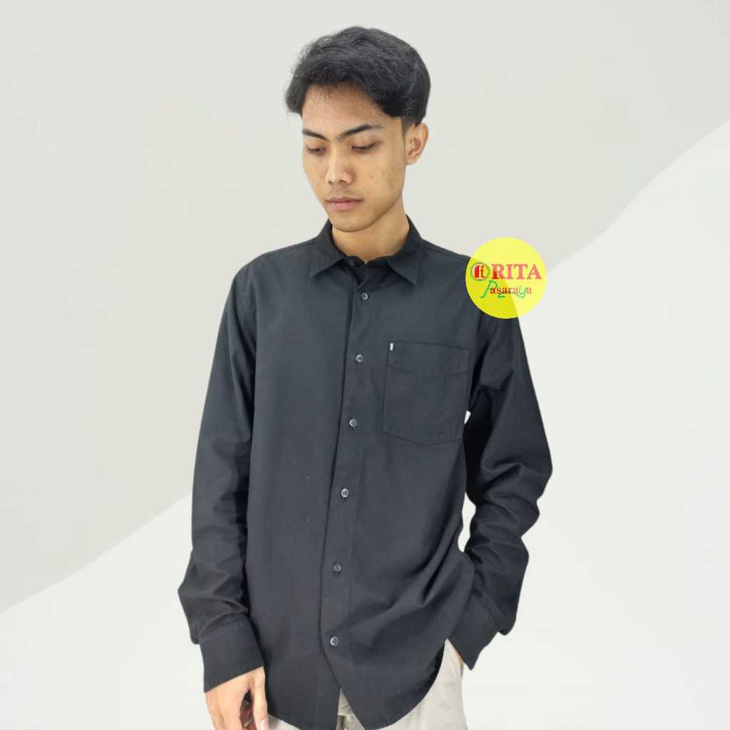 M.GEE Kemeja Polos Lengan Panjang Hitam Pria