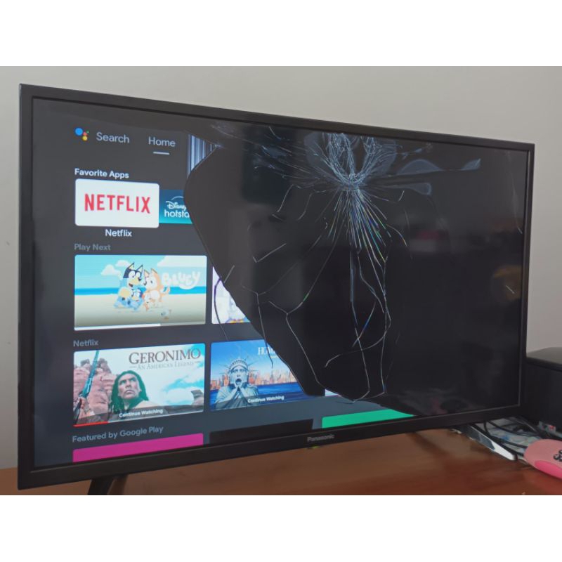 Smart TV HD Panasonic 32inch (Panel Layar Pecah/Rusak)