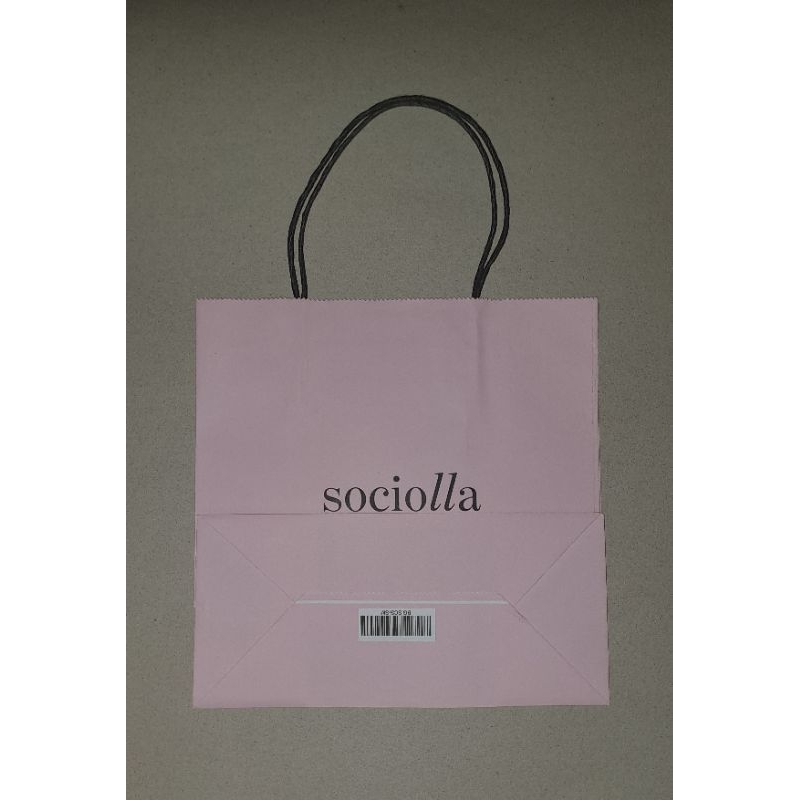 paper bag miniso, sociolla, bata