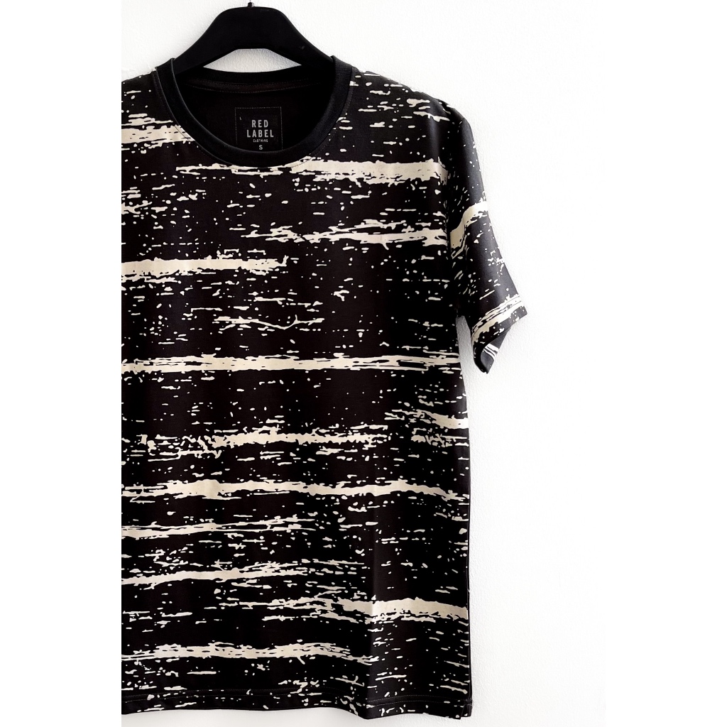 Kaos/T-Shirt Red Label Warna Charcoal dengan Crem Abstrak (Warna Keren)
