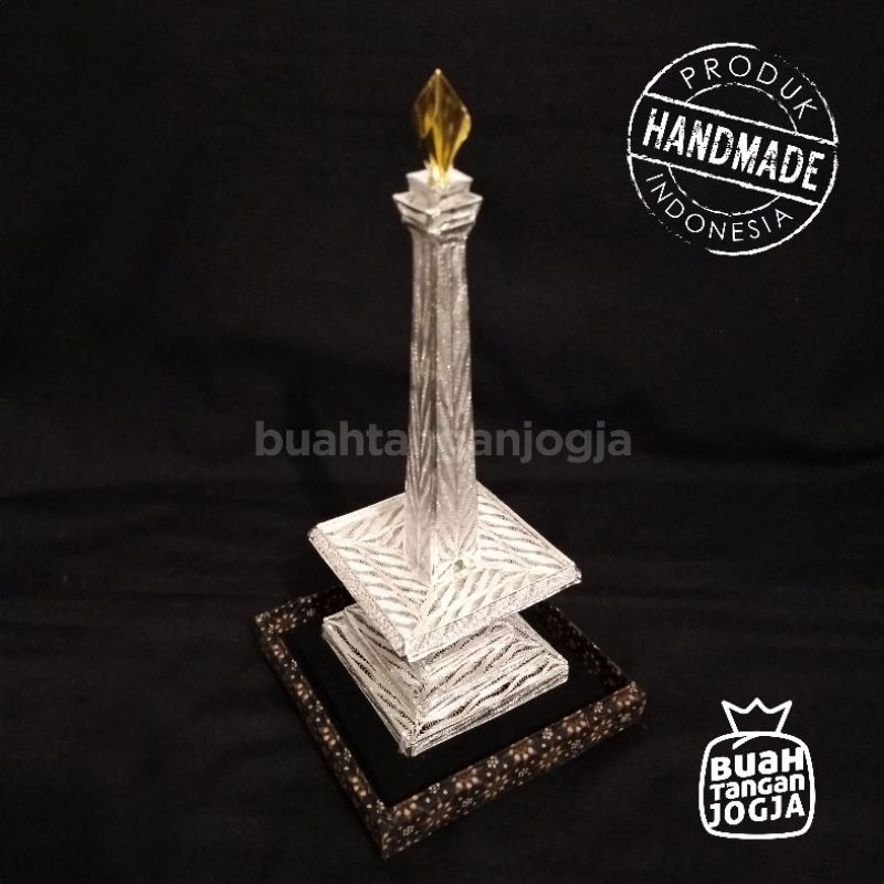 Miniatur Tugu Monas Lapis Perak 20 cm - Khas Kotagede Jogja