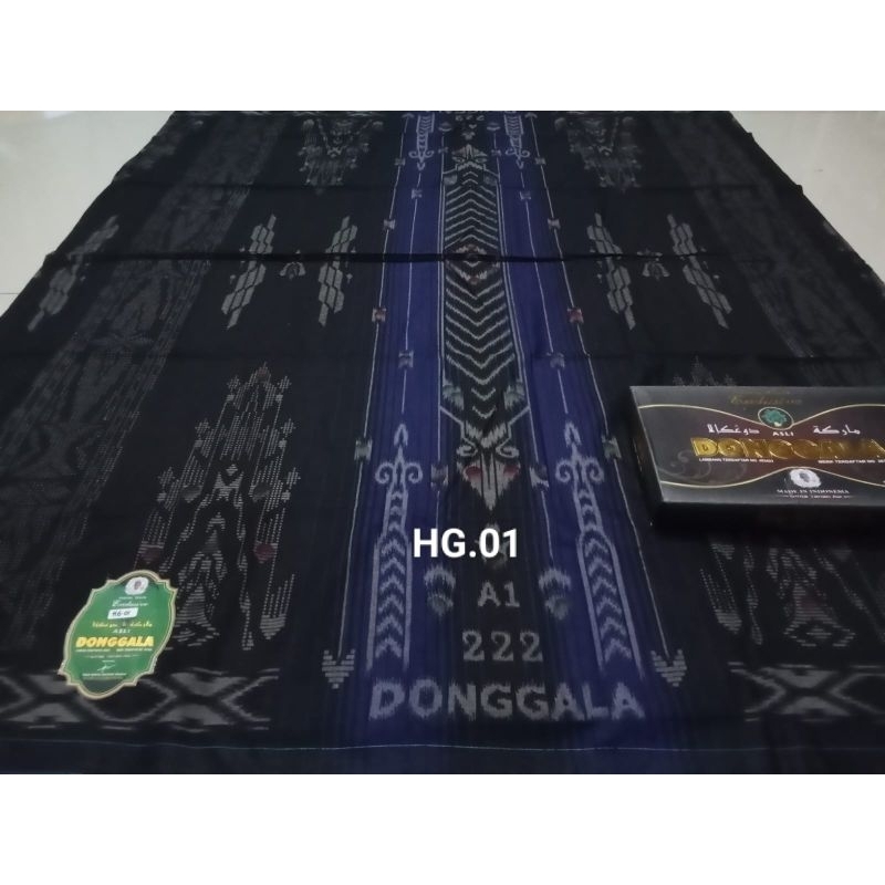Sarung Donggala Hitam Gradasi