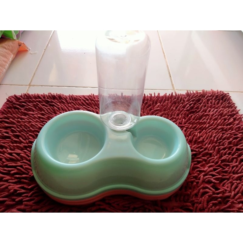 Tempat Makanan Kucing Tempat Minuman Kucing Dispenser