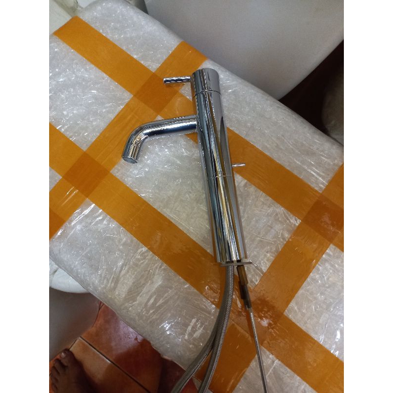Kran wastafel toto panas dingin original