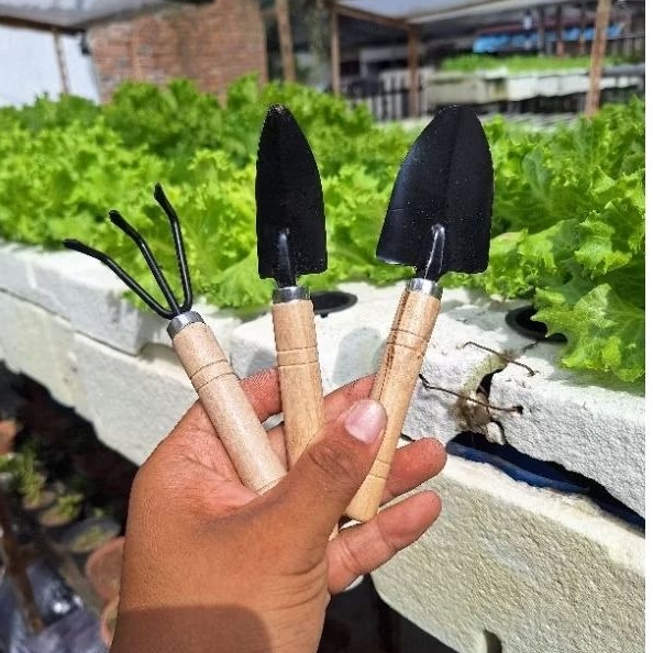 Alat Berkebun 3 in 1 / Sekop Garden Tools Alat Berkebun Sekop Taman Pasir Bunga Tanaman Medium Size