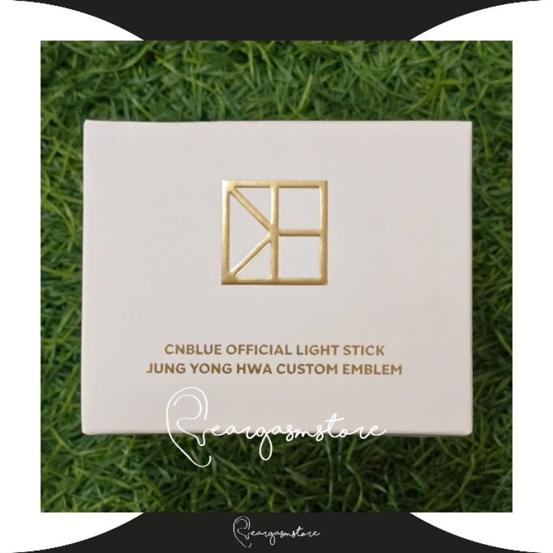 JUNG YONGHWA (CNBLUE) - OFFICIAL LIGHTSTICK CUSTOM EMBLEM