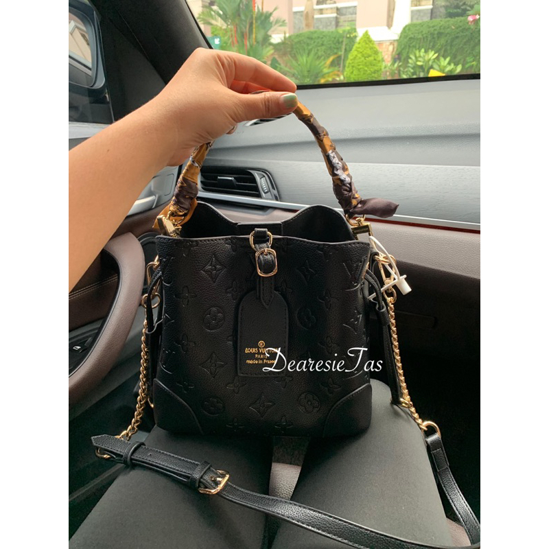 Serut tas Wanita Selempang bahu kulit embos dan mono include Box branded import