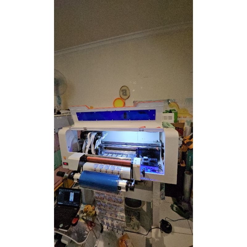 

CETAK STIKER TDF UV TIMBUL CETAK STIKER NAMA ANAK CUTOME SESUAI KEBUTUHAN