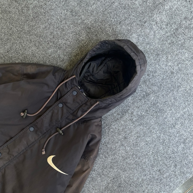 nike vintage big swoosh