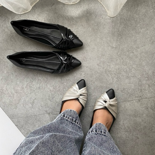 SEONAKU - Tyra Flatshoes / Sepatu Kantor Wanita / Sepatu Kerja / Flatshoes Hitam Wanita