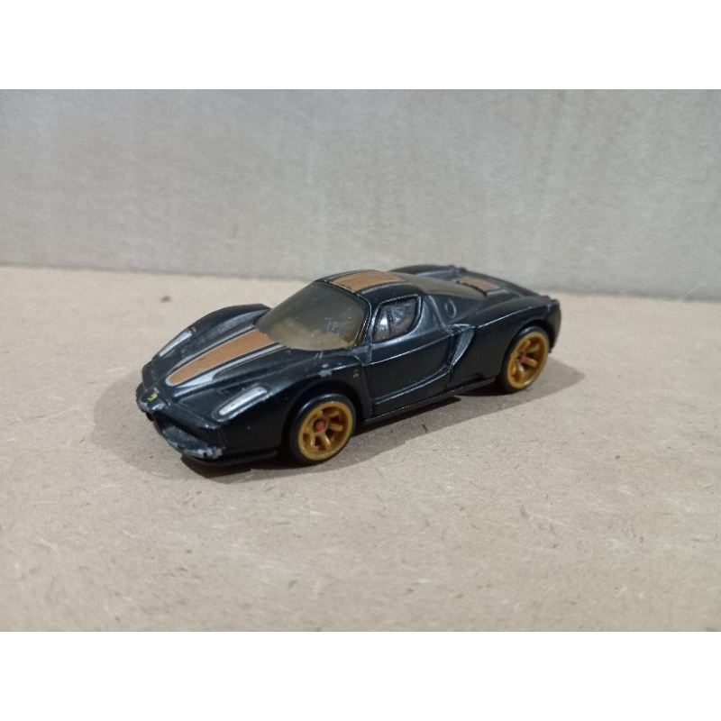 hot wheels enzo Ferrari racer hitam