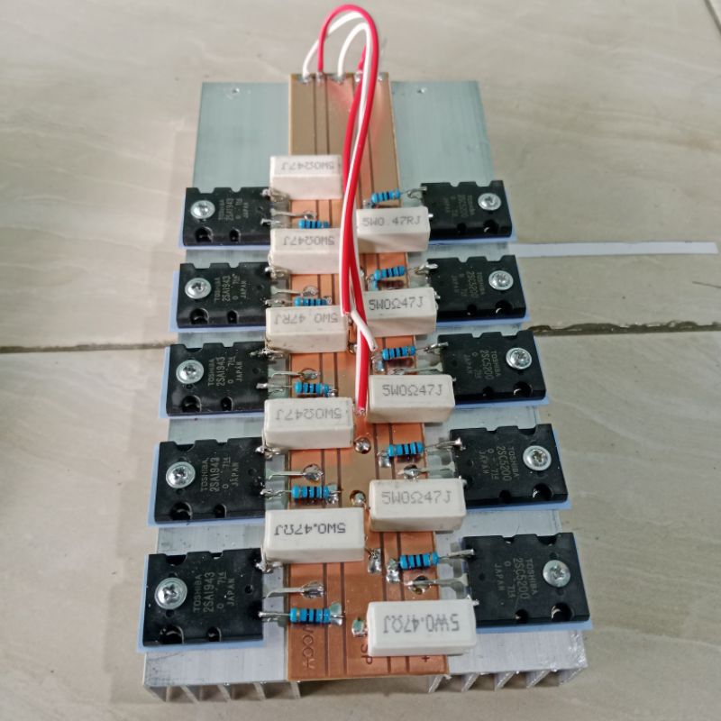 Pendingin plus transistor TOSHIBA 5 set final tanpa socl