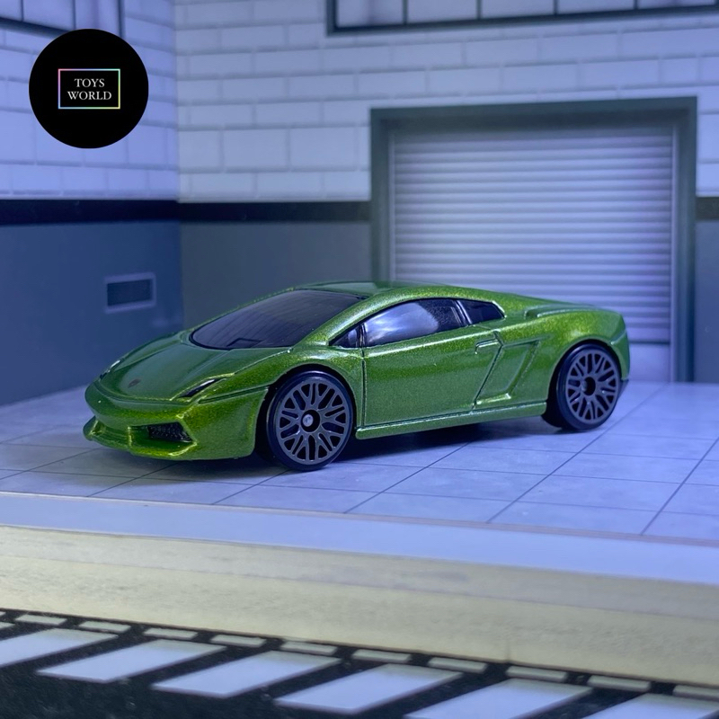 Hot Wheels Lamborghini Gallardo (Free 1 Mobil)