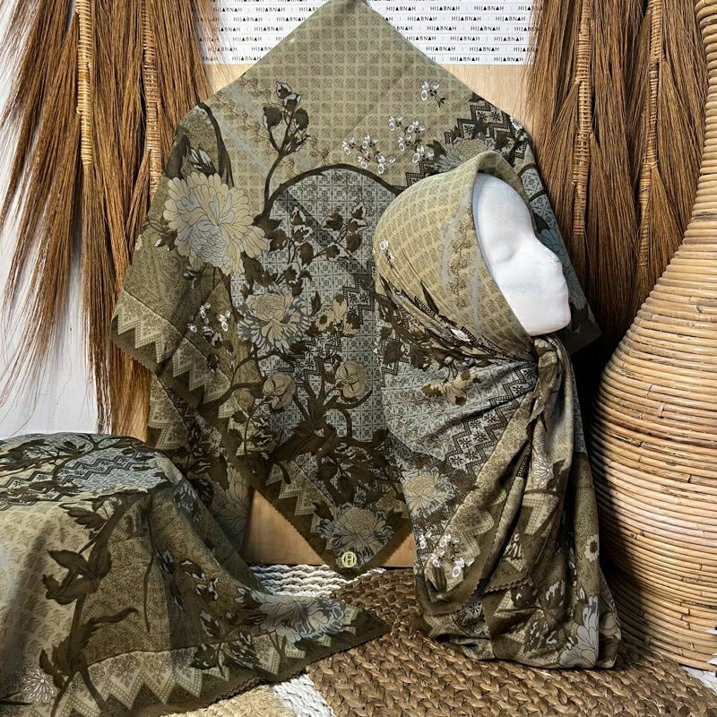 Scarf / hijab / voal / hijab voal / kerudung / segi empat / pashmina / voal motif / hijab instan / h