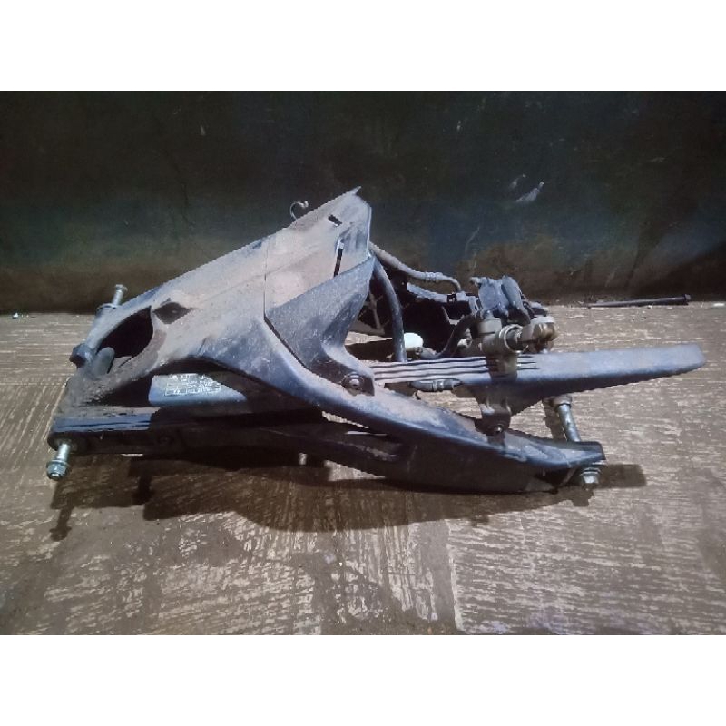 Swing Arm R15V3 V4 MT15 XSR Original