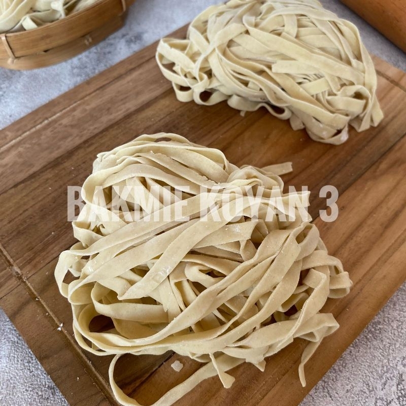 

MIE BASAH / MIE MENTAH / MIE LEBAR