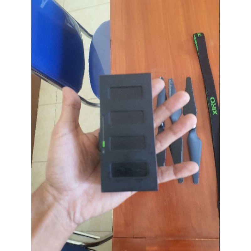 batre dan propeller drone xiro