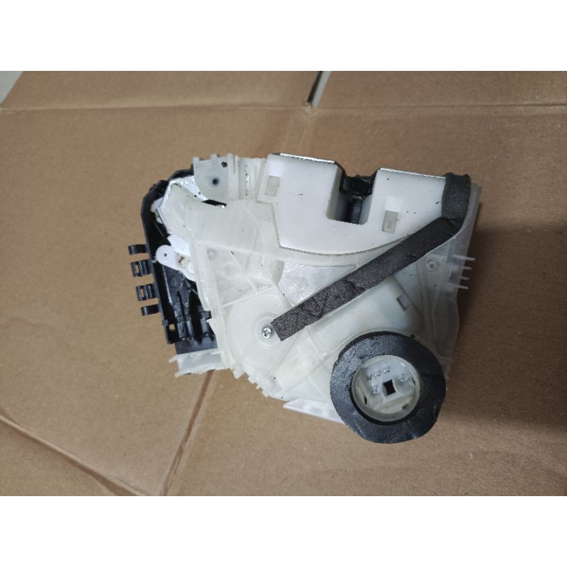 DOORLOCK DOOR LOCK PINTU DEPAN KIRI AVANZA XENIA 2022 ORIGINAL