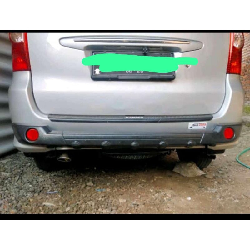 Tanduk pengaman bemper belakang mobil Toyota Avanza 2005-2011