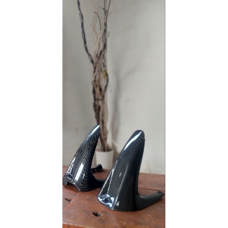 hugger spakbor kolong xabre r15v2 r15v3 CARBON model R125